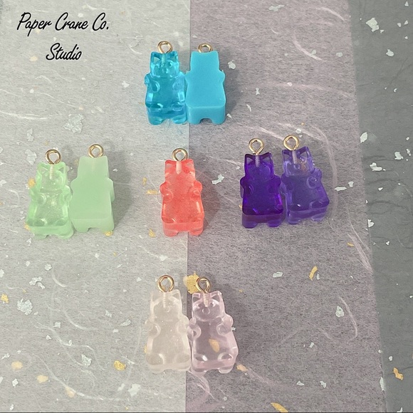 🥂2/$15 Handmade Resin Gummy Bear Charms (8 per pack) - Picture 6 of 7
